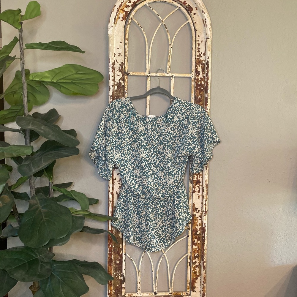 Flowy Top - Picture 2 of 2
